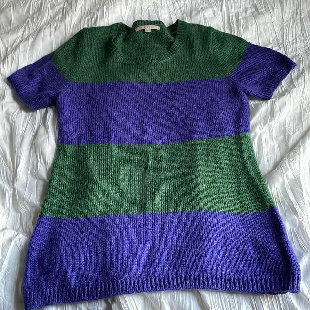 Gap striped short sleeve sweater size Medium